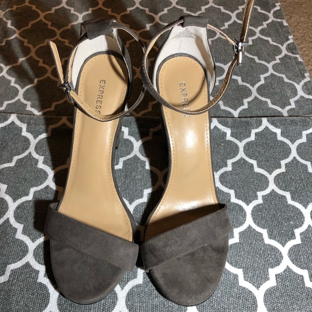 Express Heels